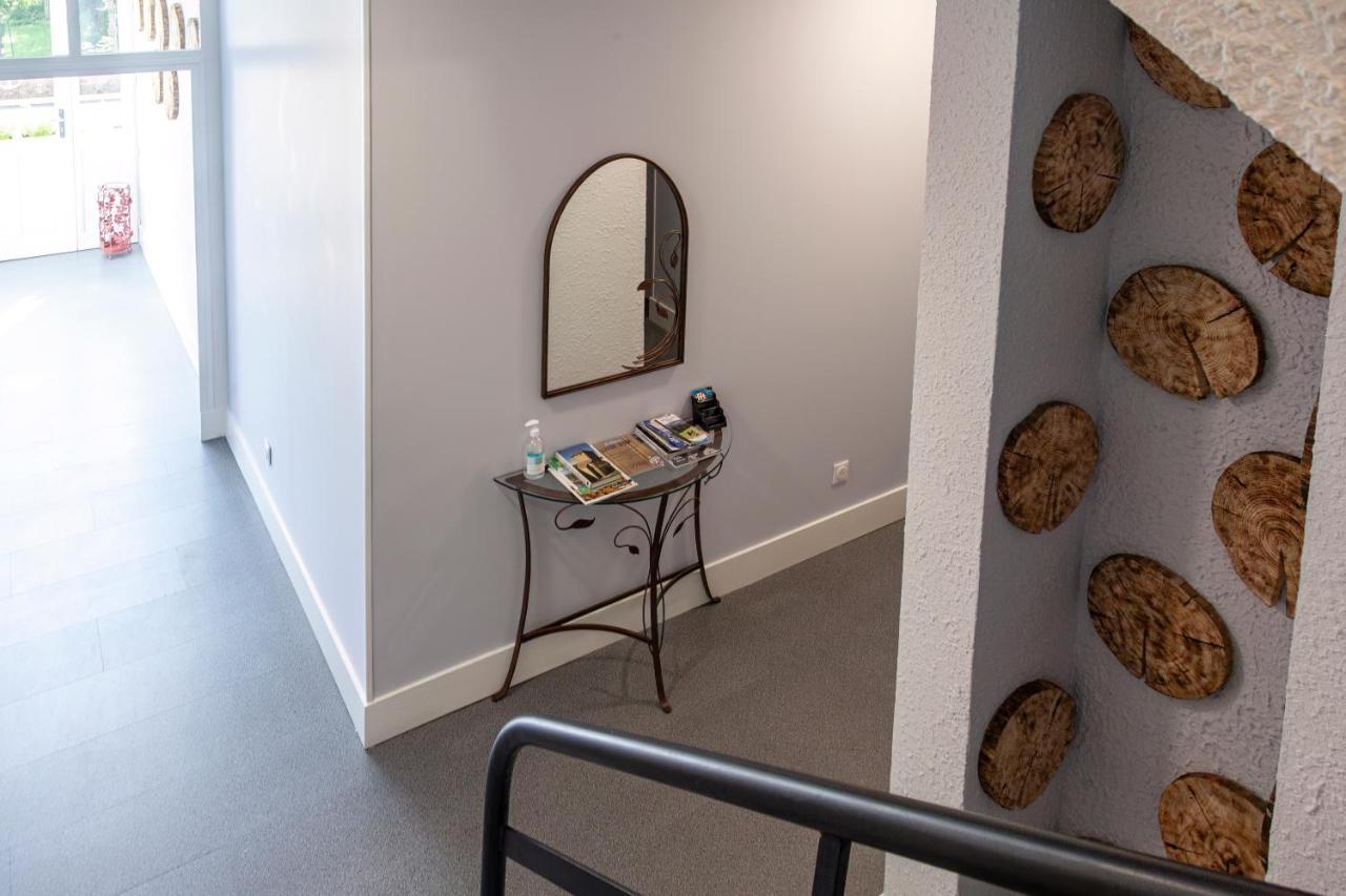 La Batisse L'Arbre Beige Daire Le Petit-Abergement Dış mekan fotoğraf