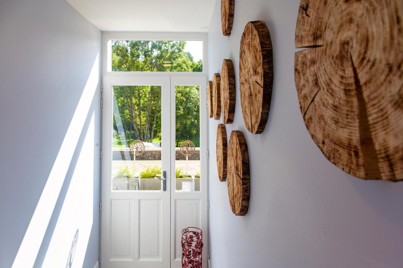 La Batisse L'Arbre Beige Daire Le Petit-Abergement Dış mekan fotoğraf